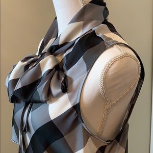 Sleeveless NineWest Blouse. 🤩